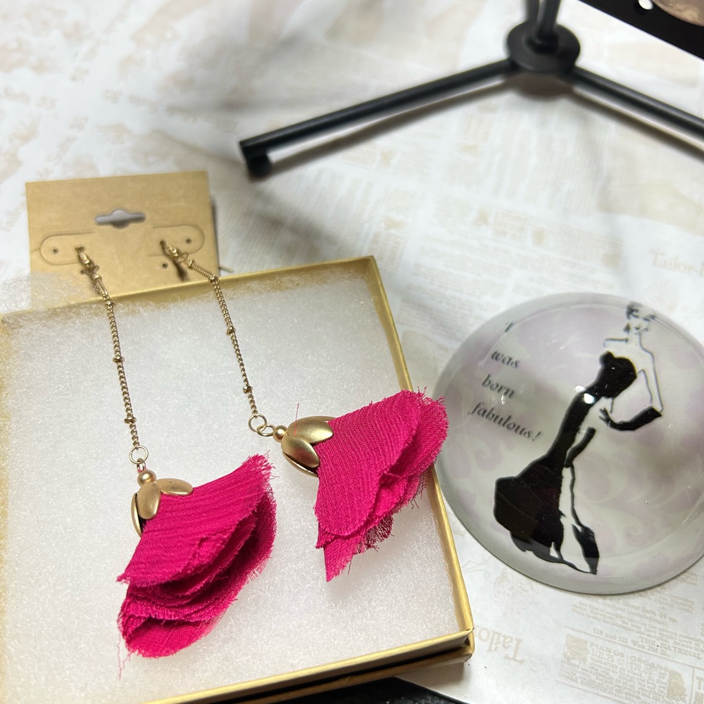 Pink Floral Fabric Goldtone Earrings Nwt